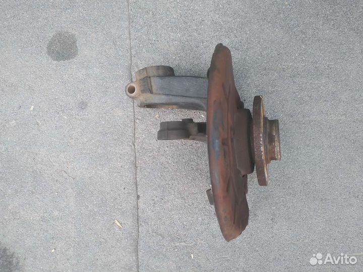 Кулак поворотный VW Polo/Skoda Rapid разборка