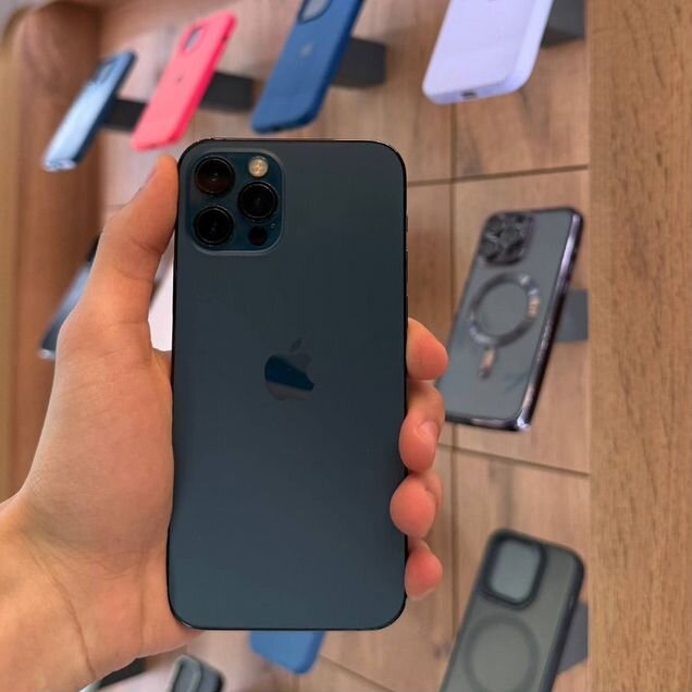 iPhone 12 Pro, 256 ГБ, SIM + eSIM