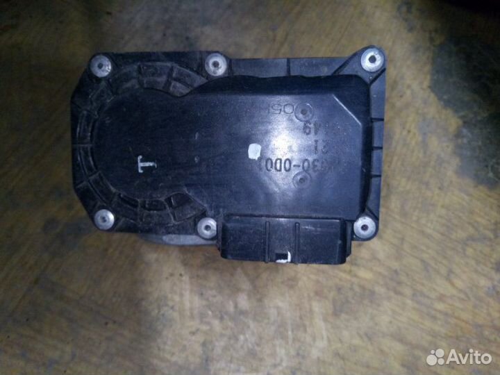 Дроссельная заслонка Toyota Avensis 2 2003