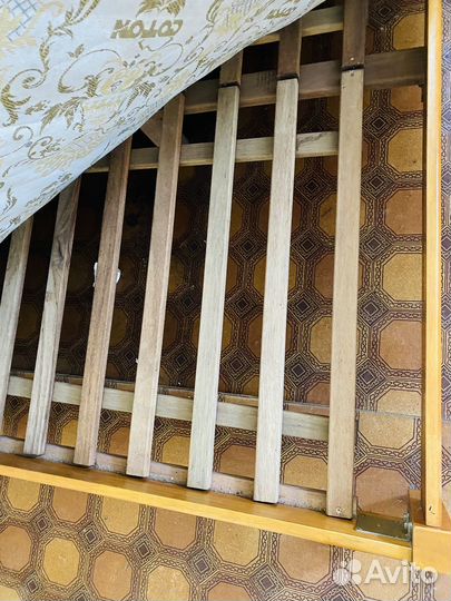 Кровать с матрасом 200х160