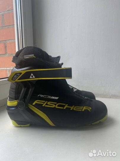 Лыжные коньковые ботинки fischer RC3 skate