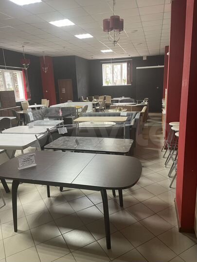 Торговая площадь, 820 м²
