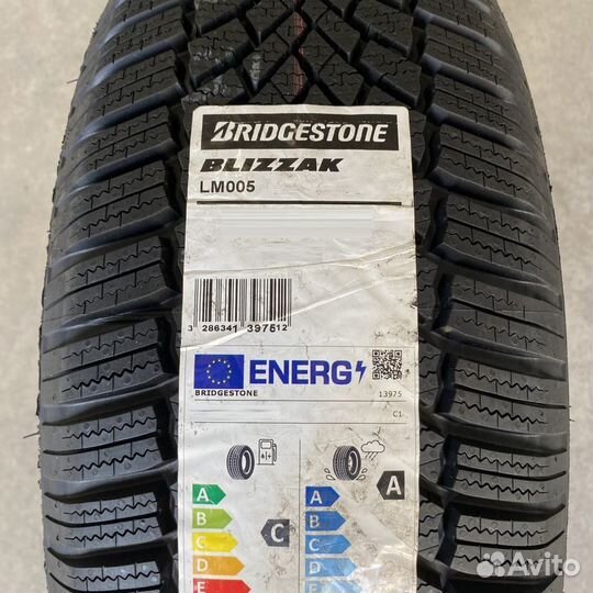 Bridgestone Blizzak LM-005 235/45 R18 98V