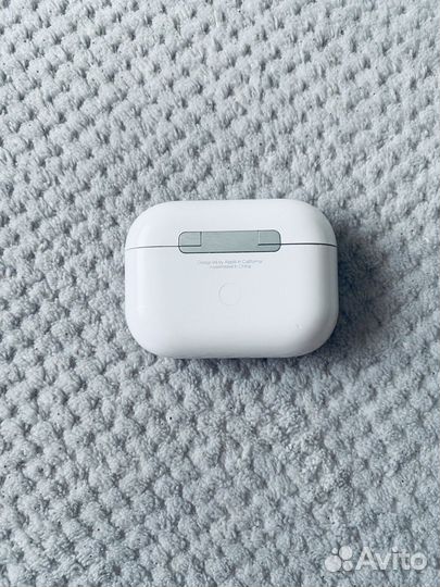 Кейс с левым наушником Air Pods pro Apple