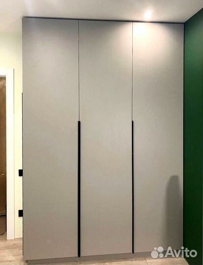 Шкафы распашные на заказ от производителя