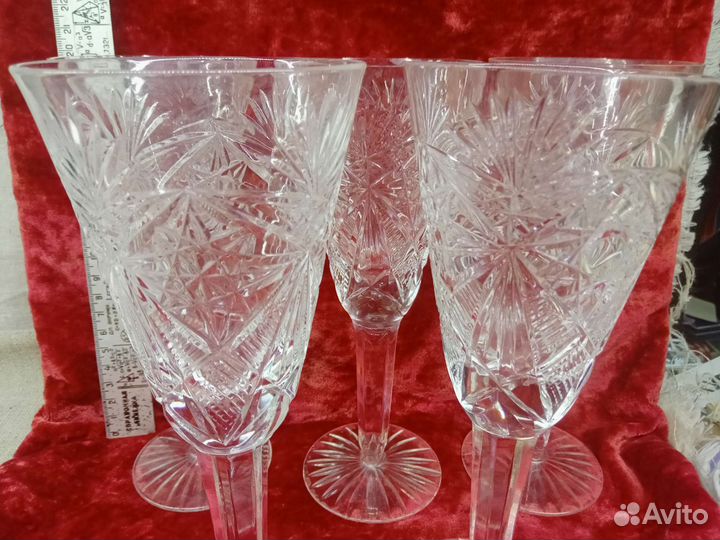 Хрустальные фужеры 5 штук 20 см