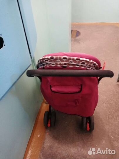 Прогулочная коляска