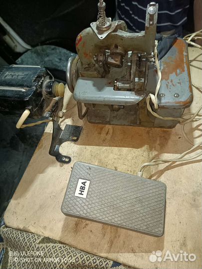 Швейная машинка оверлок