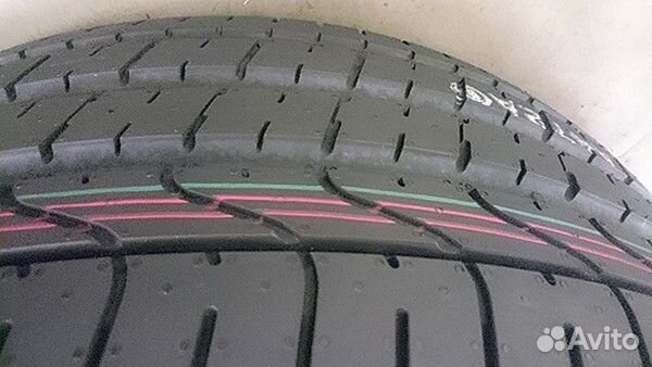 Pirelli P Zero 275/40 R22 107Y