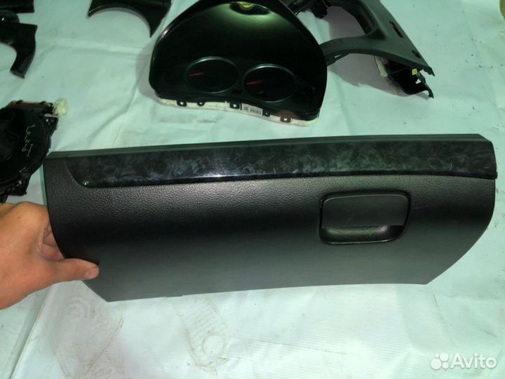 Бардачок Subaru Legacy BP5 EJ203 2009