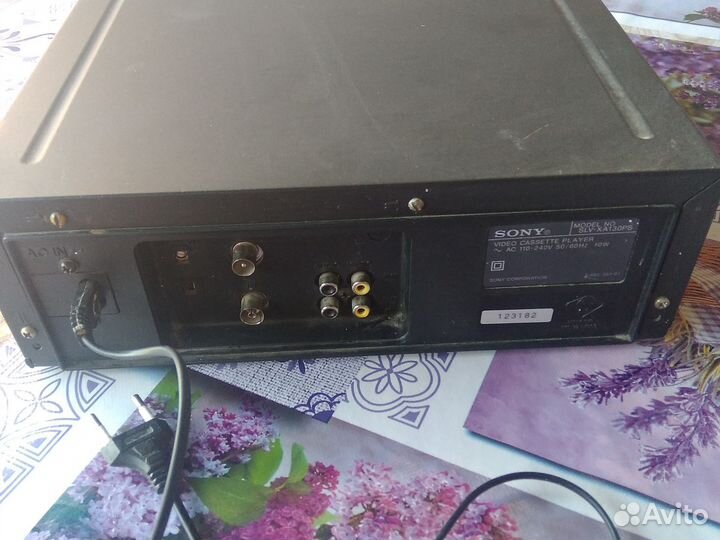 Видеомагнитофон Sony slv-xa130