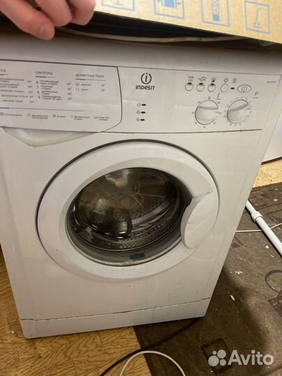 Стиральная машина бу Indesit wiun102 на запчасти