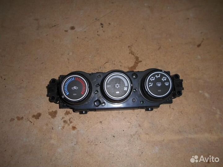 Блок управления отопителем Mitsubishi Lancer X