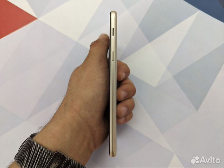Samsung Galaxy A6+, 3/32 ГБ