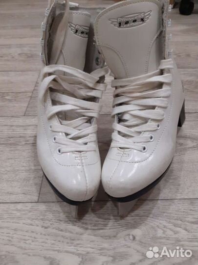 Коньки фигурные детские 33 размер