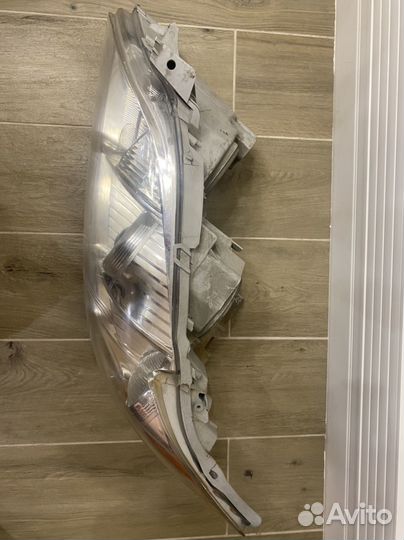Передняя фара toyota camry v40