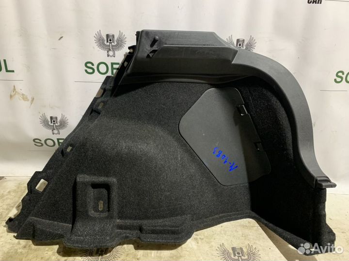 Обшивка багажного отсека правая Toyota Auris