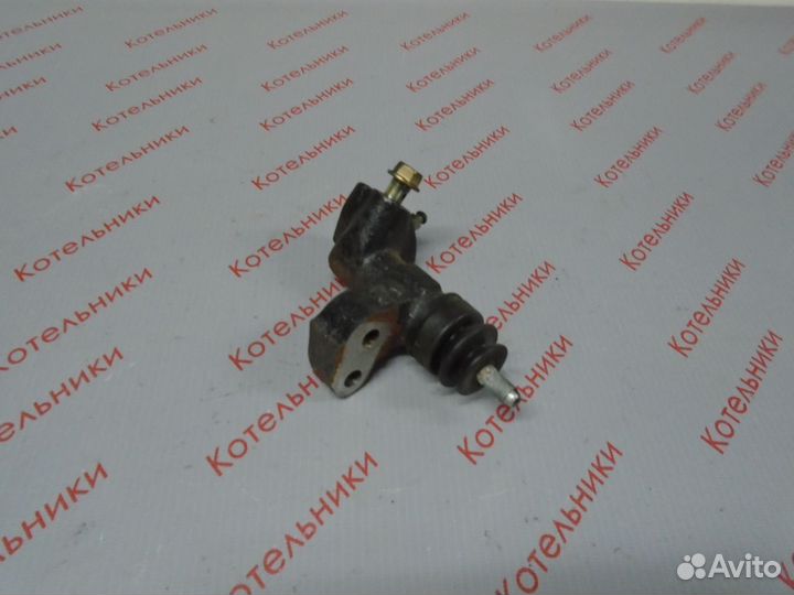 Nissan 30620-2J063 Цилиндр сцепления рабочий