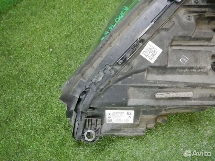 Фара правая Mercedes-Benz E-Class