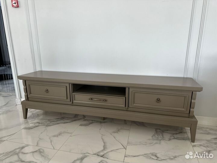 Тумба под телевизор