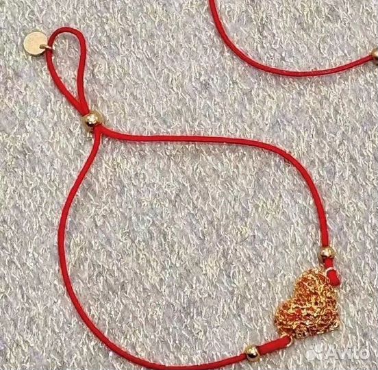 Браслет с сердцем из красной веревки
