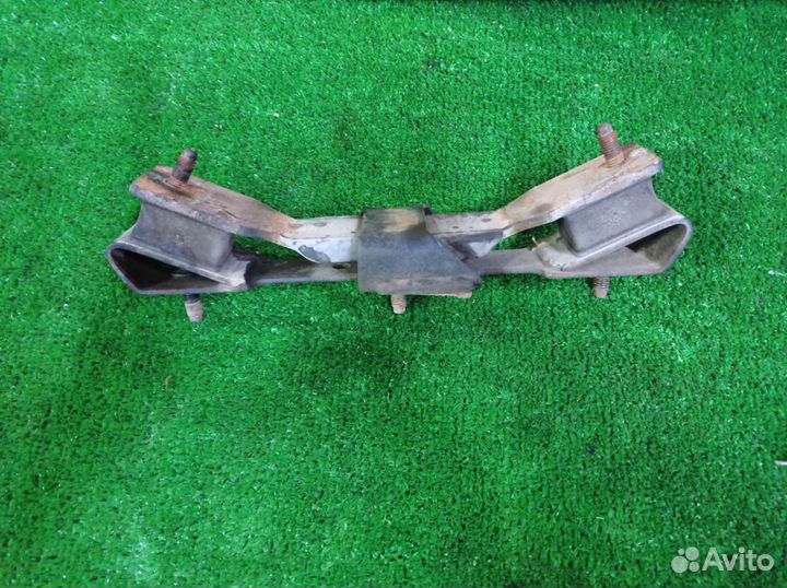 Dodge RAM 1500 опора АКПП 55398318AE