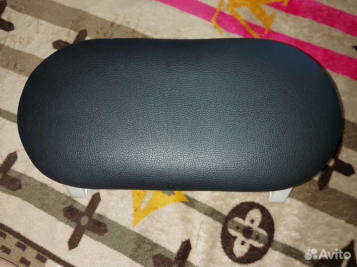 Подставка для рук маникюрная