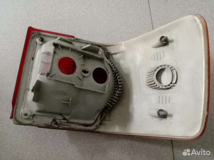 Фара левая задняя Ауди 80