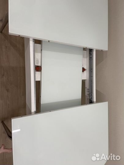 Обеденный стол