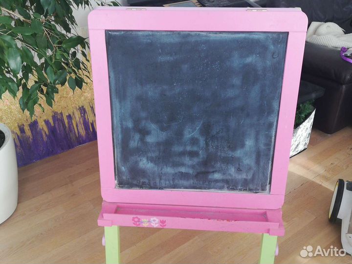 Мольберт с магнитной доской elc