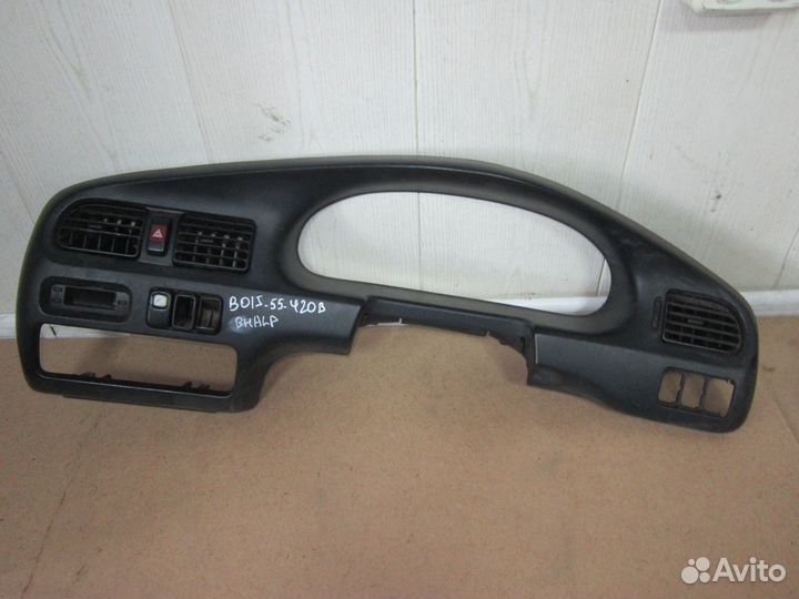 Консоль mazda familia BHA6R B01J-55-420B