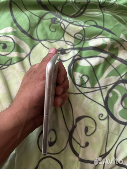 iPhone 8 Plus, 64 ГБ