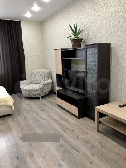 2-к. квартира, 70 м², 10/12 эт.