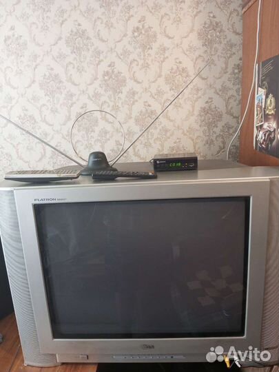 Телевизор LG Flatron 100hz