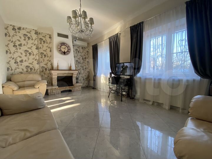 Коттедж 190 м² на участке 6 сот.