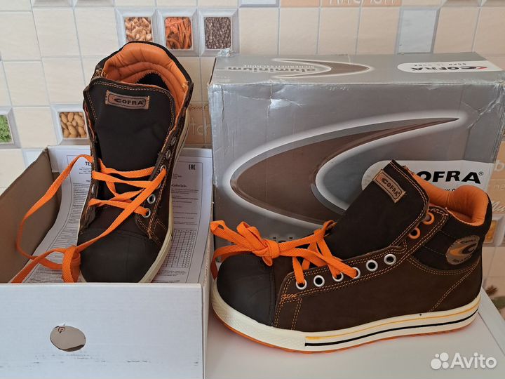 Ботинки мужские 41 размер Албания