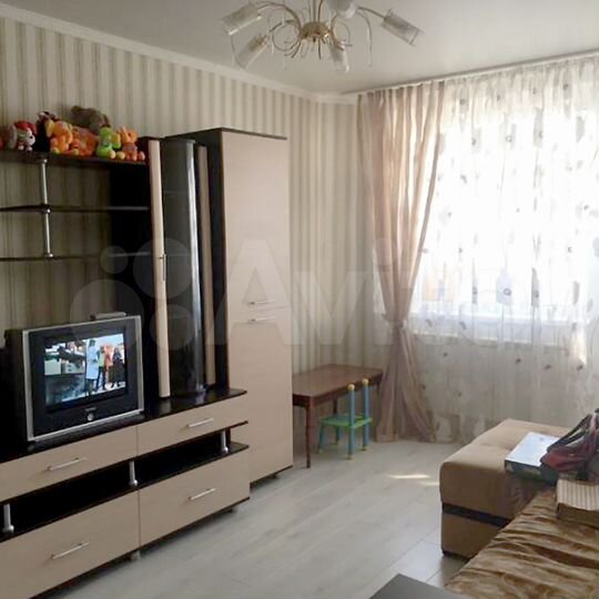 2-к. квартира, 72 м², 8/8 эт.