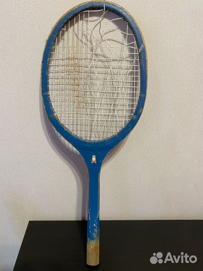 Деревянная ракетка для большого тенниса