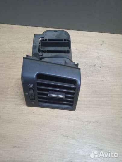 Дефлектор обдува правый Mercedes w210 мерседес 210