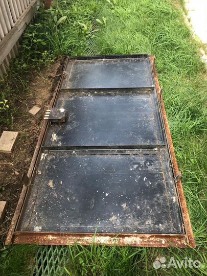 Дверь входная металлическая