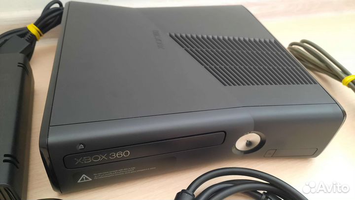 Xbox 360 S 250 GB Freeboot