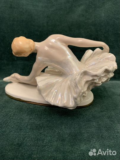 Фарфоровая статуэтка СССР Лебединое озеро лзфи