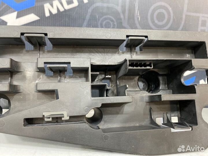 Отсек под инструмент Audi A6 C6 BDW 2004