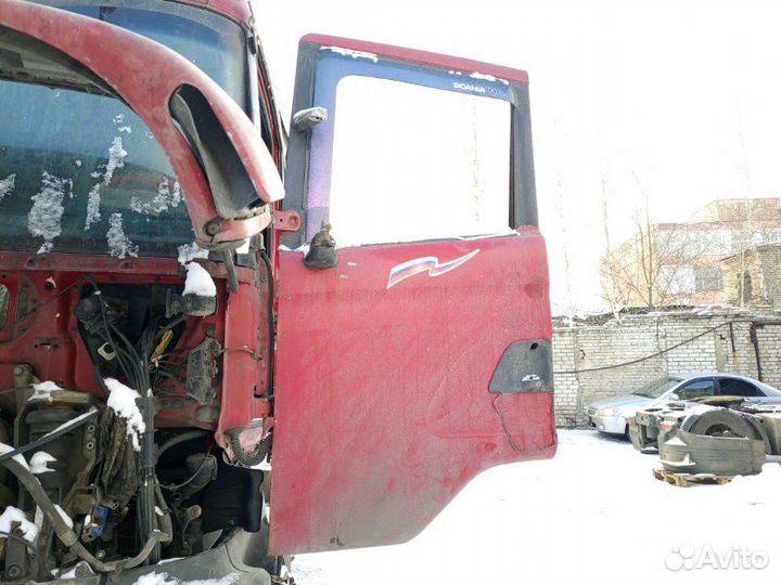 Каркас левой двери Scania G380