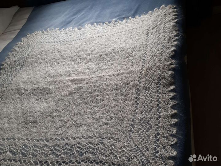 Пуховый платок паутинка белый