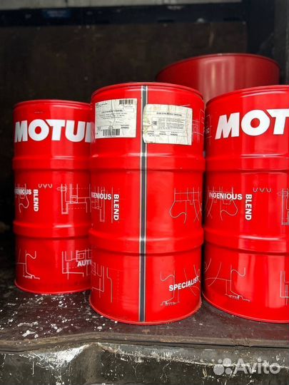 Motul 6100 Syn-nergy 5W-30 / Бочка 60 л