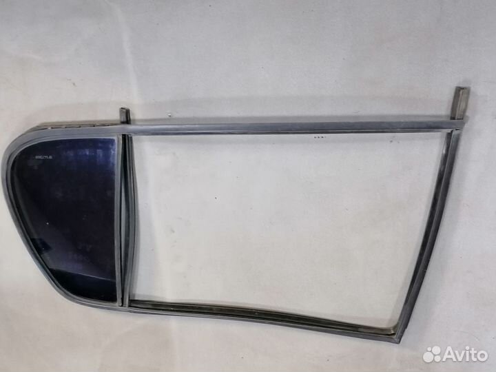 Стекло двери задней левой (форточка) для VW Polo 1
