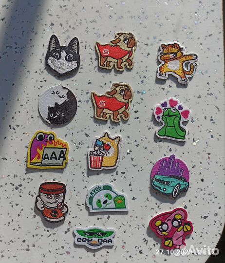 Наклейки клеевые на ткань, стикеры от магнита