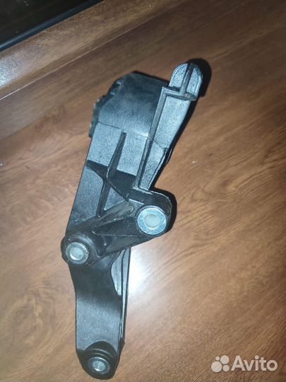 Опора двигателя подушка фирма krauf