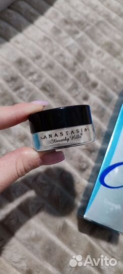 Косметика для лица новая